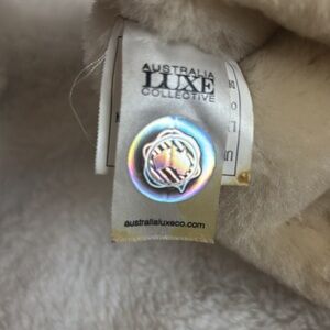 Australian Luxe Collection 
Sheepskin &Upper PonySkin
EU 38
USA 7
Never worn